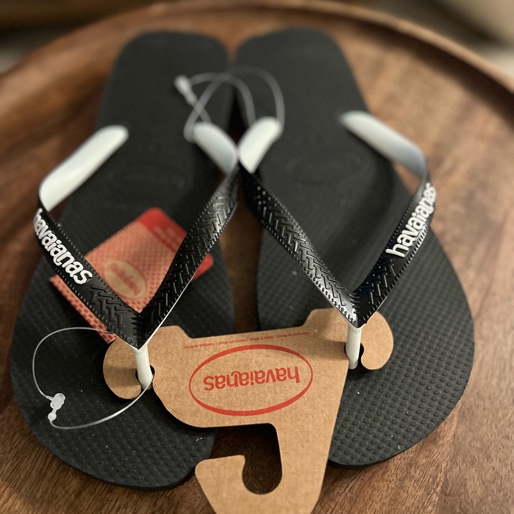 COPY - havaianas flip flops new 9/10M